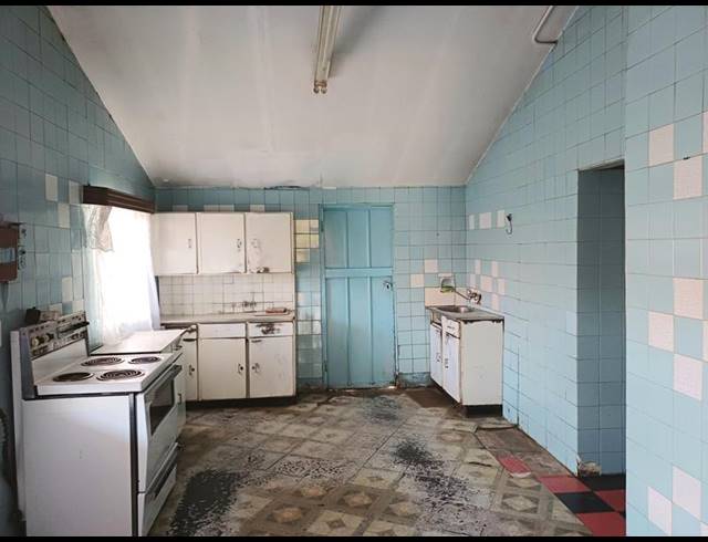 10 BEDROOM HOUSE FOR SALE IN LAUDIUM